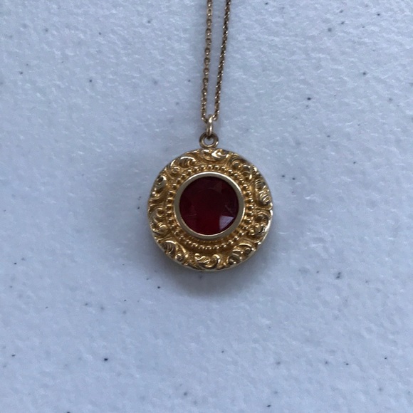 Vintage Jewelry - 🚨Rare🚨 Vintage The American Queen Red Ruby!